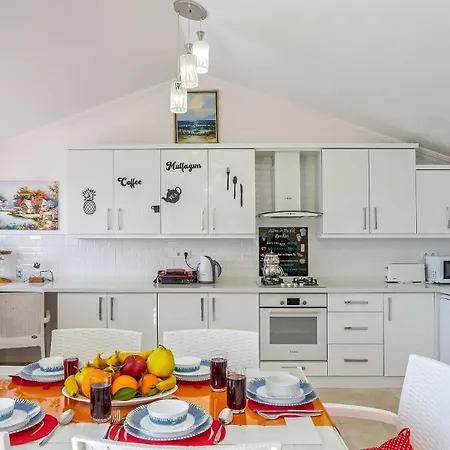 3 Bedroom - Seaview And Private Pool *