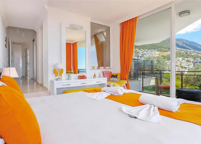 3 Bedroom - Seaview And Private Pool Apartman *