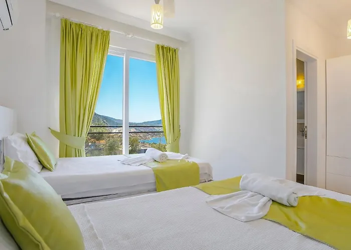 3 Bedroom - Seaview And Private Pool *