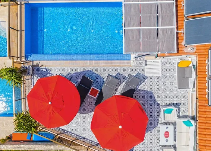 3 Bedroom - Seaview And Private Pool Apartman