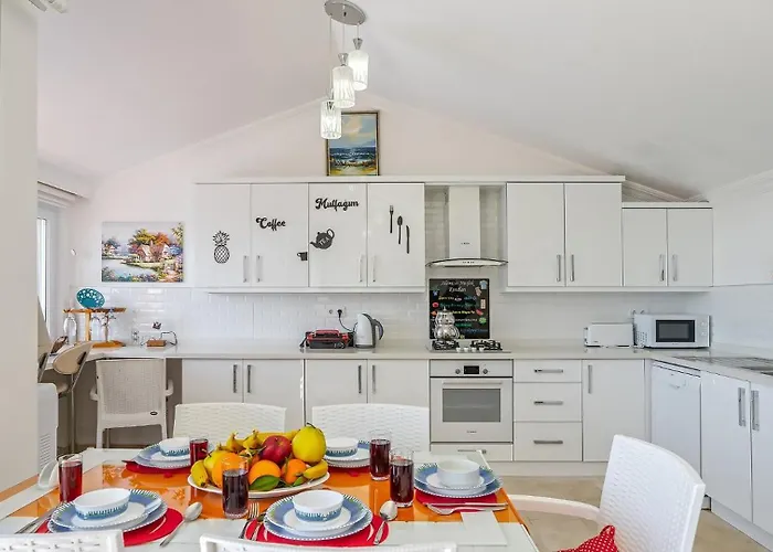 3 Bedroom - Seaview And Private Pool *