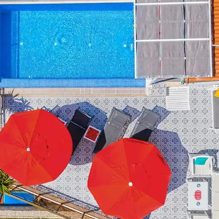 3 Bedroom - Seaview And Private Pool Apartman