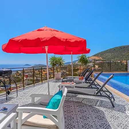 3 Bedroom - Seaview And Private Pool Apartman *